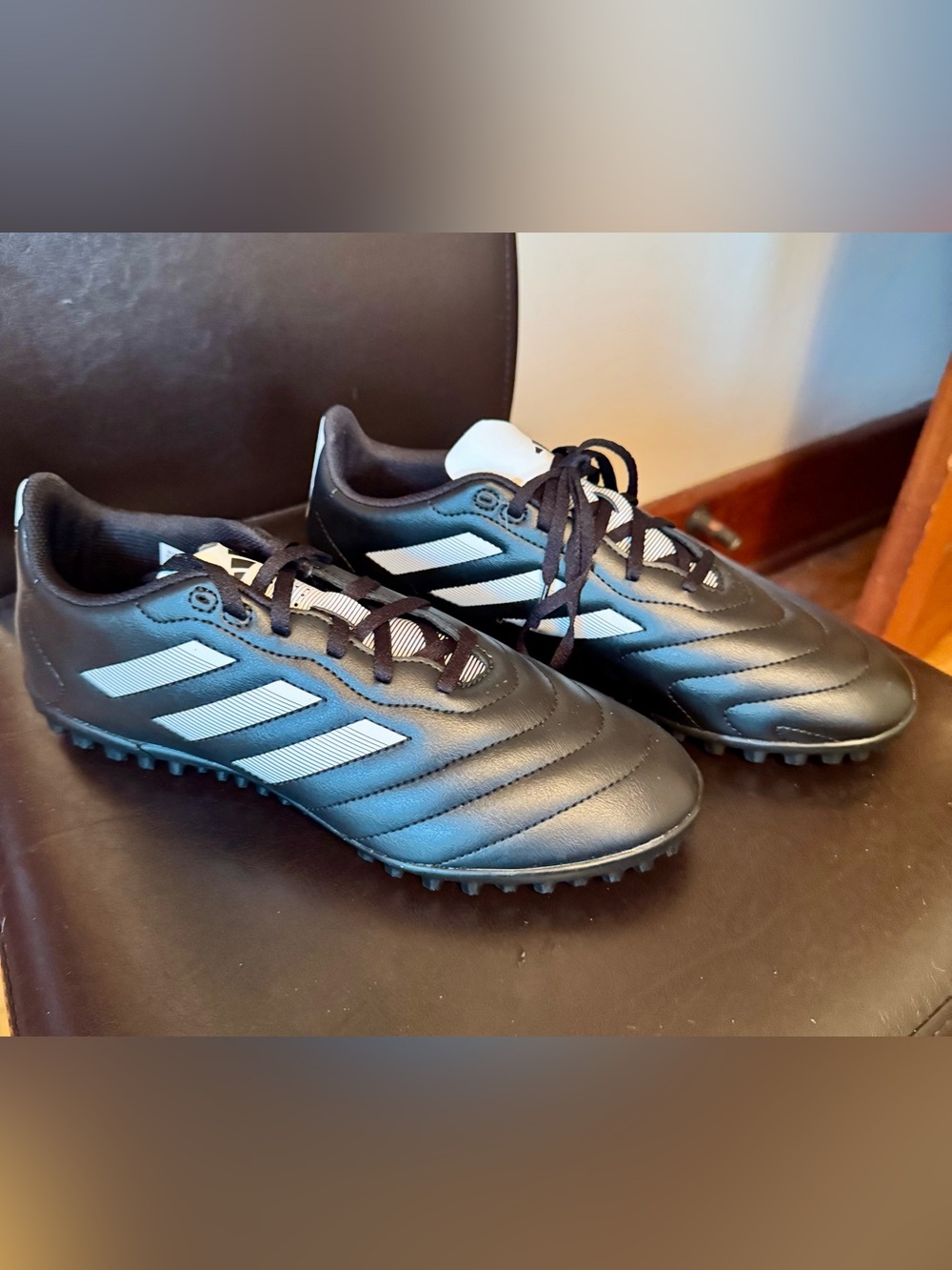 Adidas Black and White Mens Turf Soccer Shoes Size 9.5 No Box